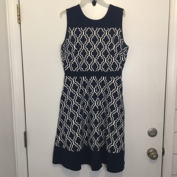 Land's End dress Womens Sz. 10 Navy/white‎ Great condition - Picture 1 of 4